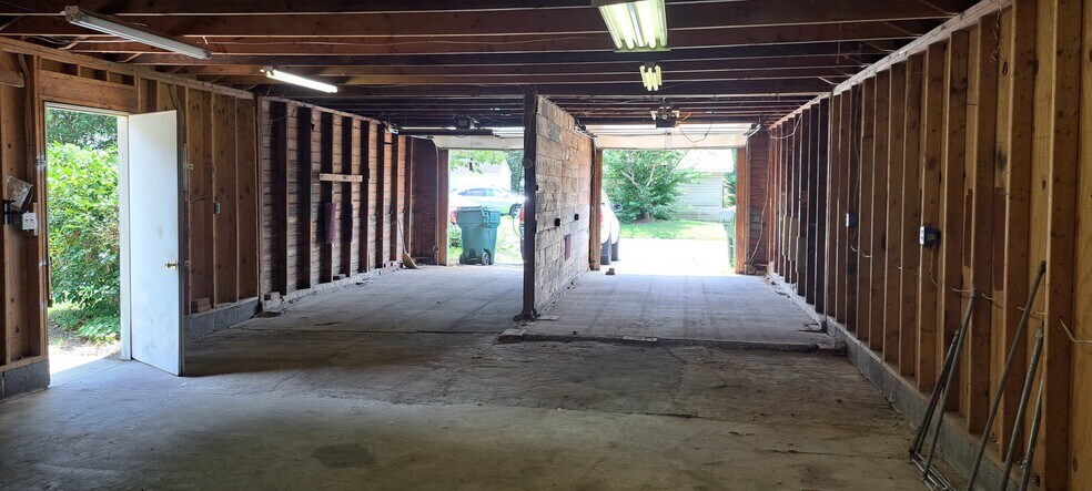 left side of the garage - 315 Bosley Ave