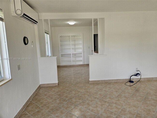 Building Photo - 145 SW 60th Ct