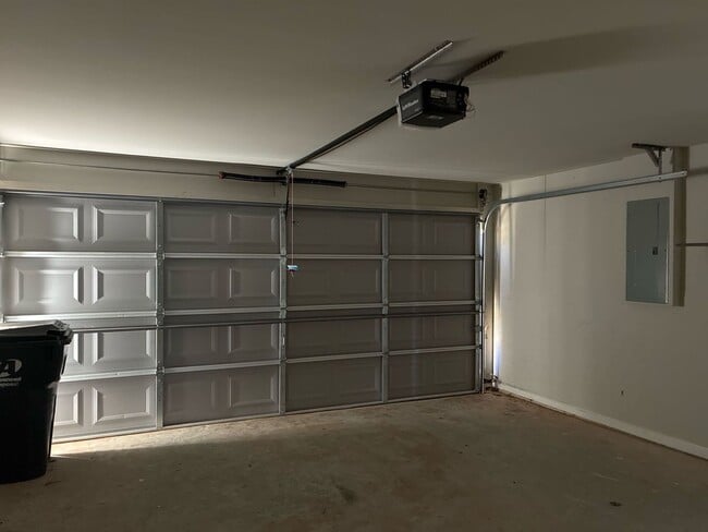 Building Photo - Lovely 3 bedroom 2 bath in Brookdale at Locust Grove Station-Ask about move in specials!