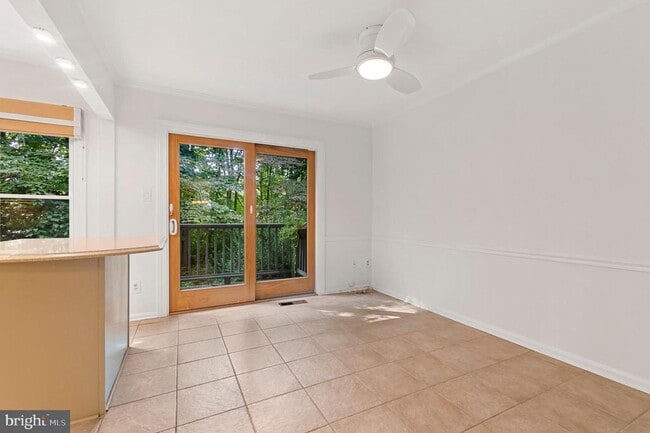 Building Photo - 10504 Pine Haven Terrace