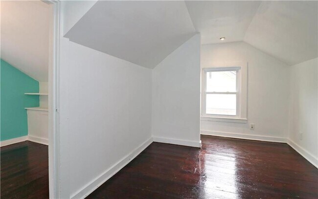 Building Photo - Charming, Updated 3-bedroom 2-bath home!!