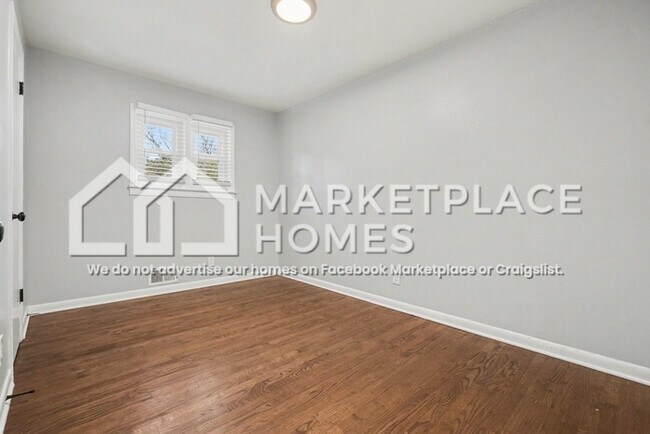 Building Photo - 2710 Dunmoreland Terrace