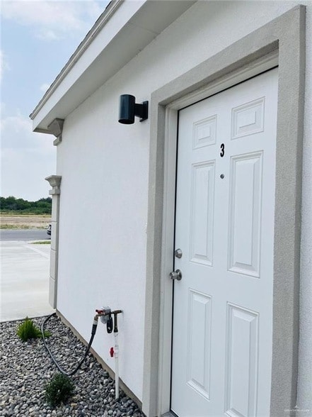 Building Photo - 1208 W Sucre Dr