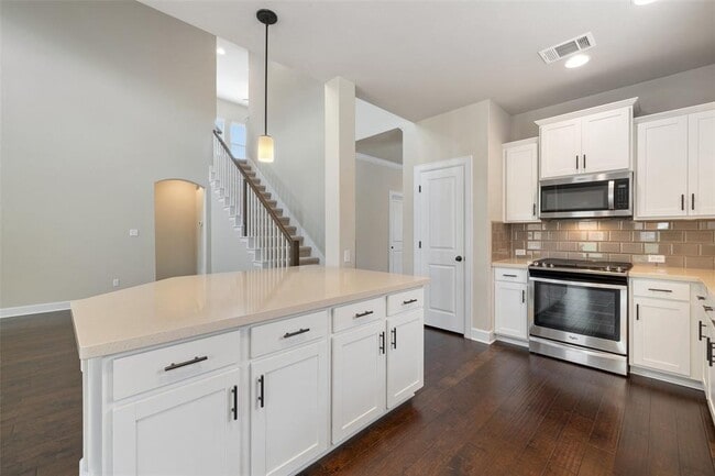 Building Photo - 14920 Cabrillo Way