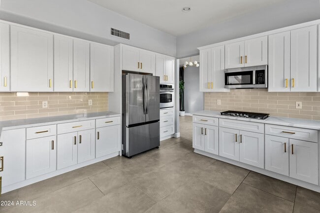 Building Photo - 6420 E Montreal Pl