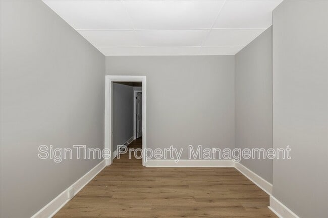 Building Photo - 114 N Conococheague St