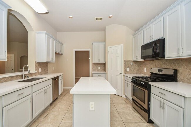 Building Photo - 2022 Haven Springs Ln