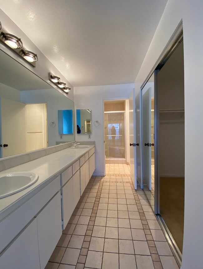 Building Photo - 4075 Crystal Dawn Ln