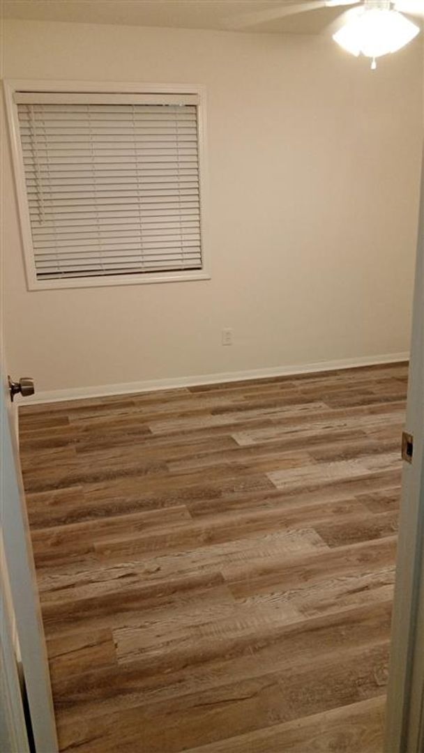 Building Photo - Modern 2-Bed, 1-Bath Oasis with Central Ai...