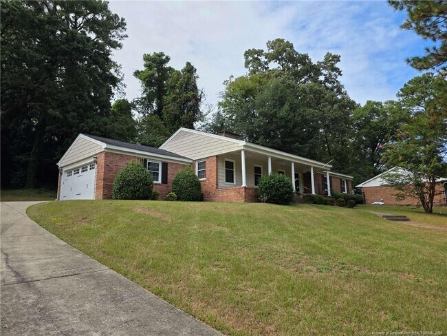 Building Photo - 342 Devane St