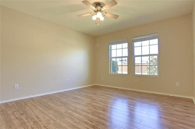 Building Photo - 1724 Honey Creek Ln