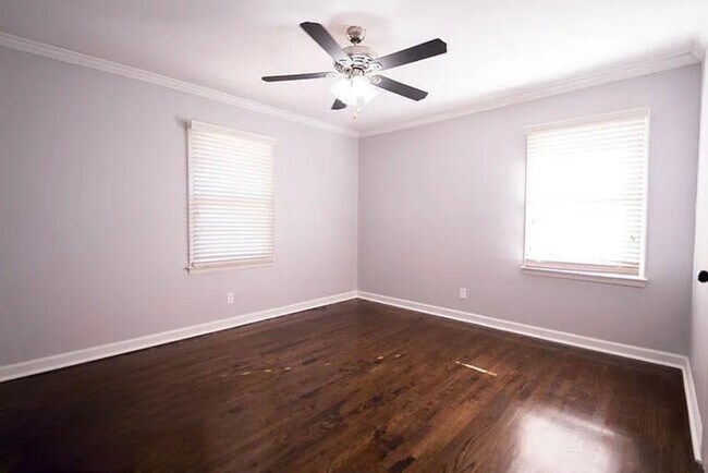 Building Photo - 215 Silver Springs Cir SW