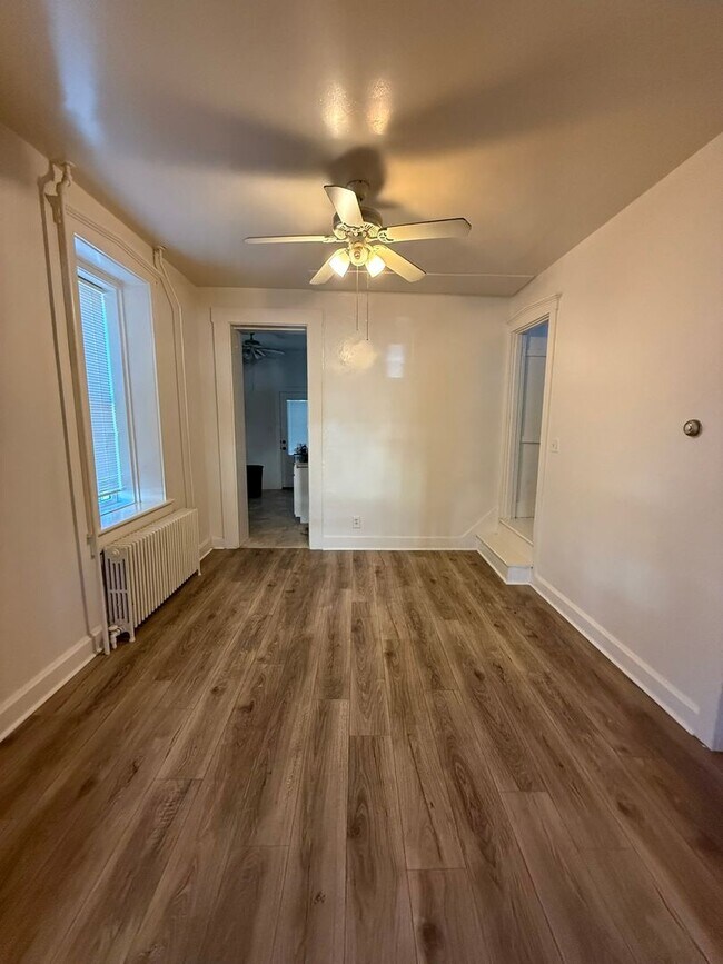 Primary Photo - 204 E High St