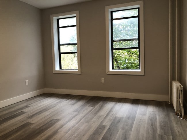 Building Photo - 47 Duncan Ave