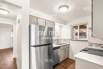 Building Photo - 1336 W Garland Ave