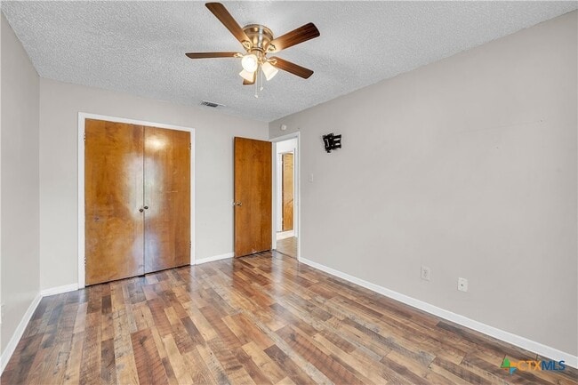 Building Photo - 613 Manning Dr