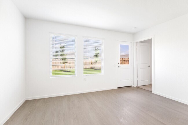 Building Photo - 3 Bedroom/2 Bath Vida Subdivision