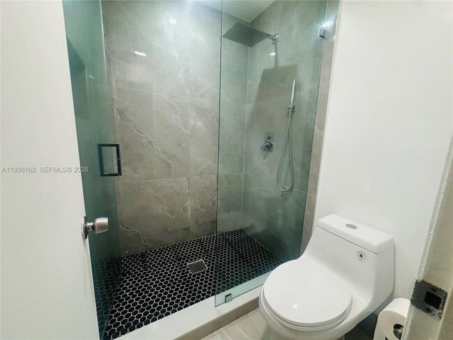 Building Photo - 3815 NW 35th St