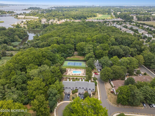 Building Photo - 36 Steeplechase Ct