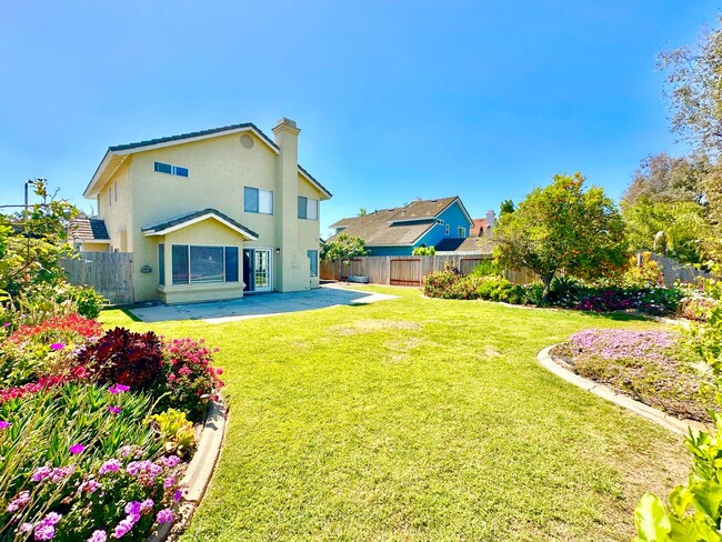 Building Photo - Beautiful Two-Story Home, Guajome Park, Community Pool, San Luis Rey Hiking/Biking Path, Lovely C...