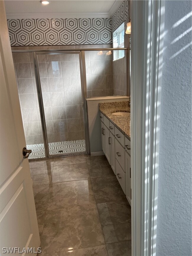 Building Photo - 4351 Bluegrass Dr