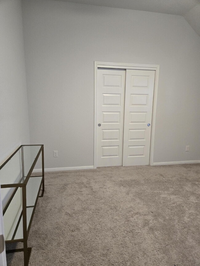 Building Photo - Gorgeous First Time Rental, 4 bed, 3 full bath in highly desirable Hills of Bear Creek