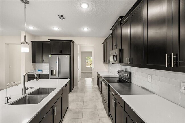 Building Photo - 2357 Camden Park Ave