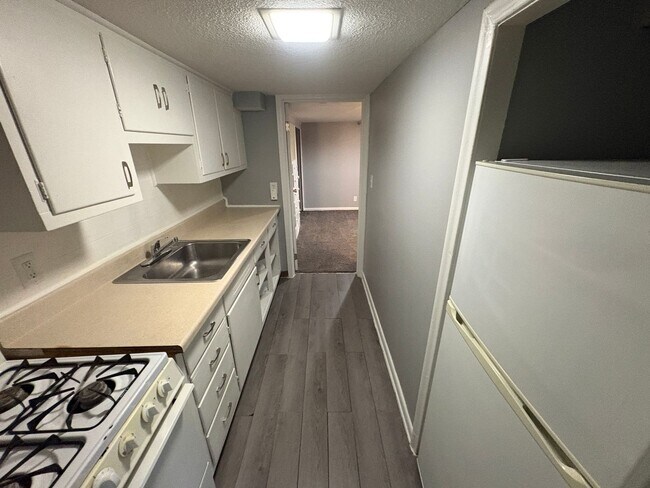 Building Photo - 4145 Randolph St