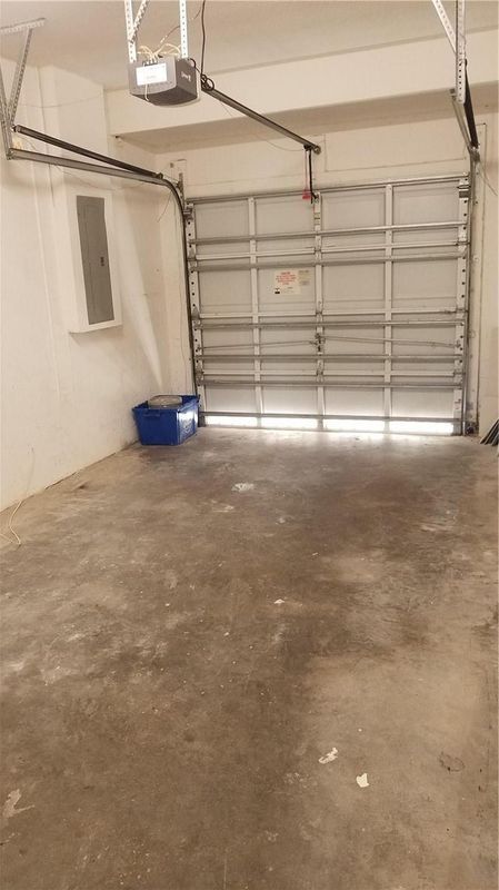 Building Photo - 2761 SW 85th Ave