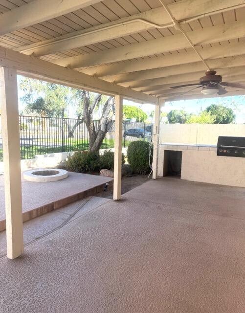 Building Photo - 1840 S Las Palmas Cir