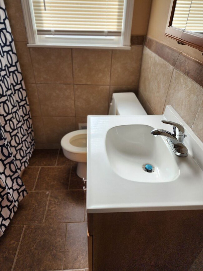 Building Photo - 4306 Shady Villa Dr