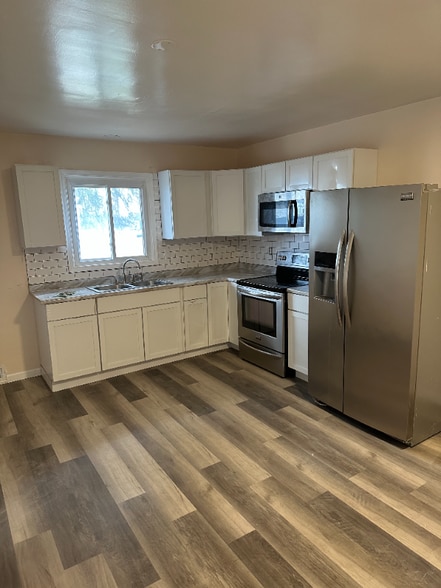 Building Photo - 180 W Washington St