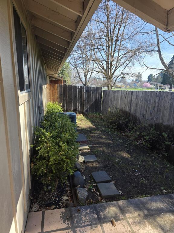 Building Photo - 300 Shafer Ln