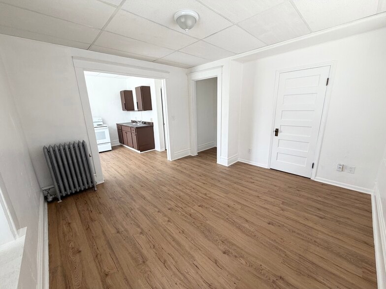 Building Photo - 251 E Broadway