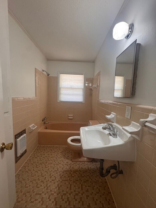 Building Photo - Spacious Brick Ranch on 3 Private Acres in Commerce