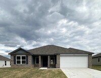 Building Photo - 38 10 Point Ln