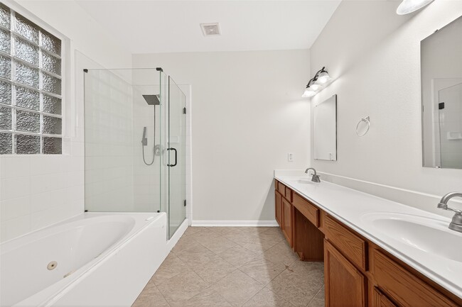 Building Photo - 22303 Naple Hollow Ln