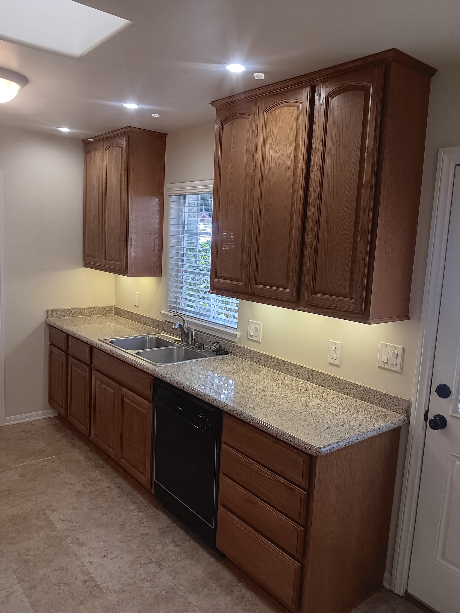 Building Photo - 7341 Newlin Ave