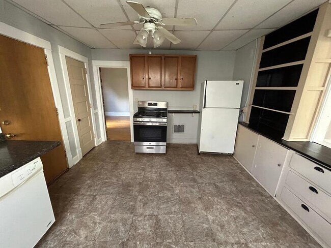 Building Photo - 110 S Blair St