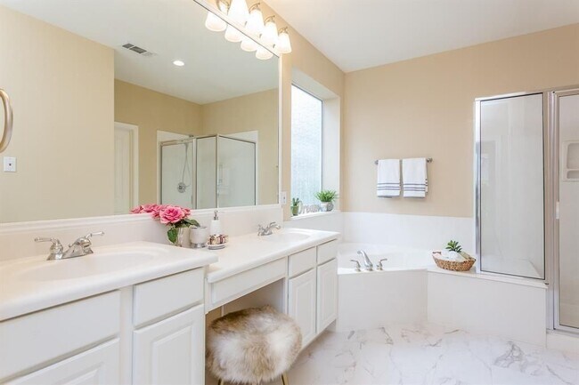 Building Photo - 5918 Union Springs