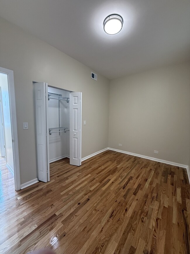 Building Photo - 3476 S Archer Ave
