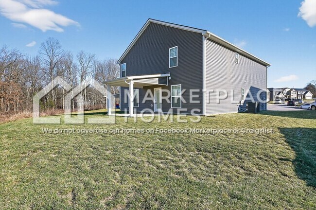 Building Photo - 8436 Gateway Run Rd