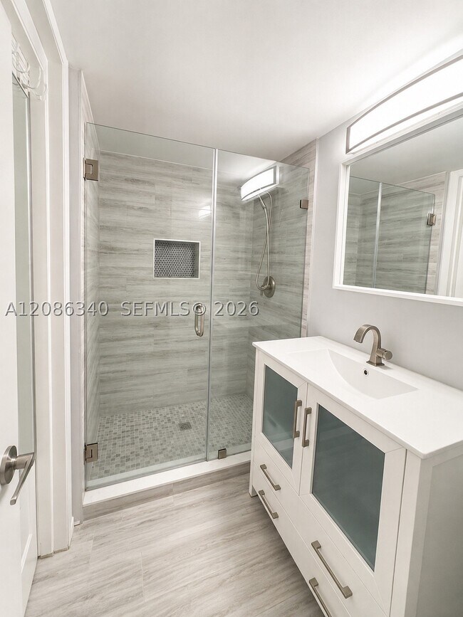 Building Photo - 15705 W Waterside Cir