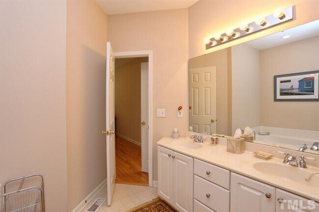 Building Photo - 46 Scottish Ln