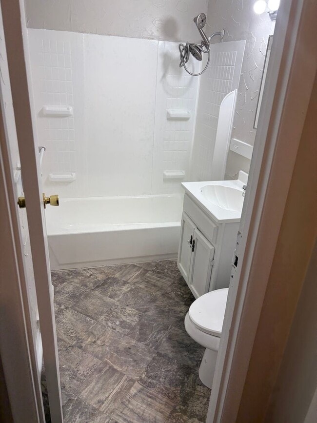 Building Photo - Large 3 bedroom house available