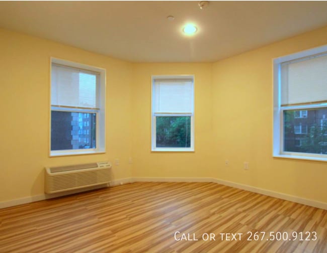 Building Photo - 243 S 49th St