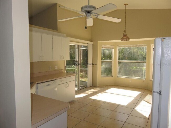 Building Photo - 1527 Count Nicholas Ct