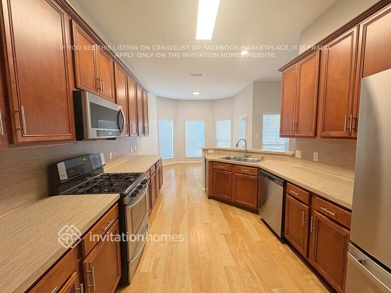 Building Photo - 3002 Wren Ln