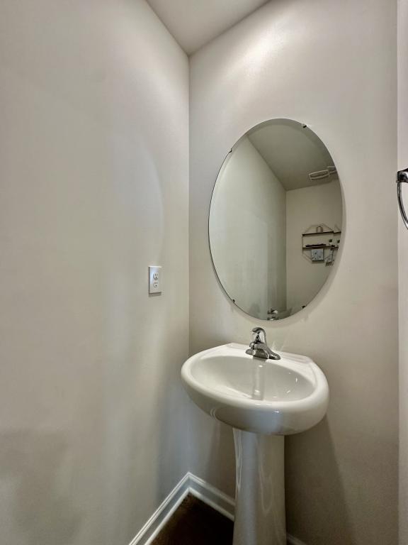 Building Photo - 1339 Mifflin Ln