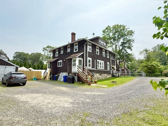 Building Photo - 3 Park Ln